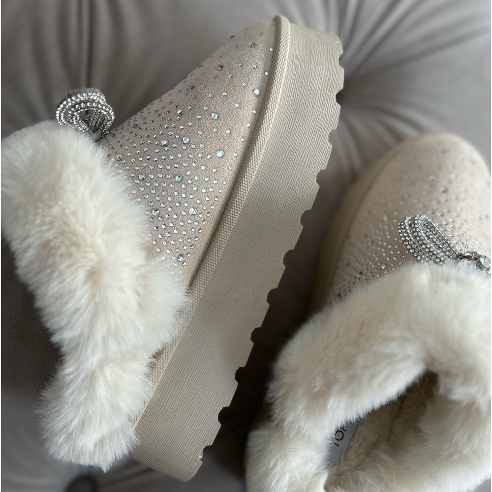 Sherpa Fleece FAUX Sheepskin Fur Fuzzy Platform Slide Booties Crystal Cream 7.5